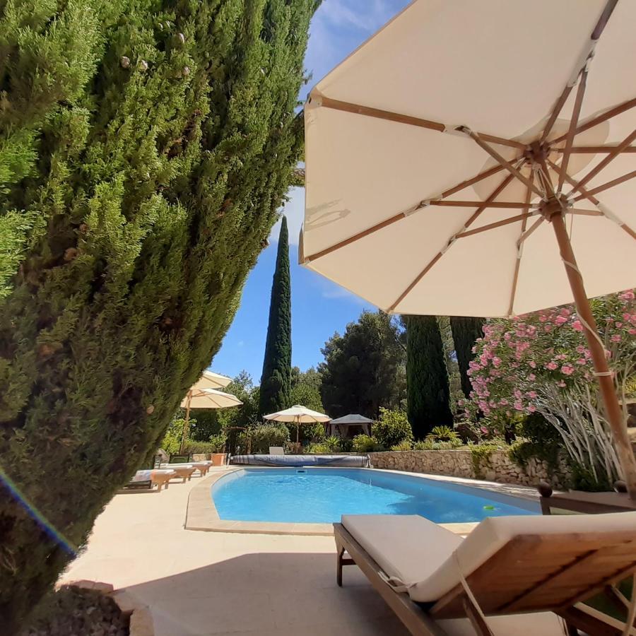 Mas Lei Bancau Bed & Breakfast Льо Бусе Екстериор снимка