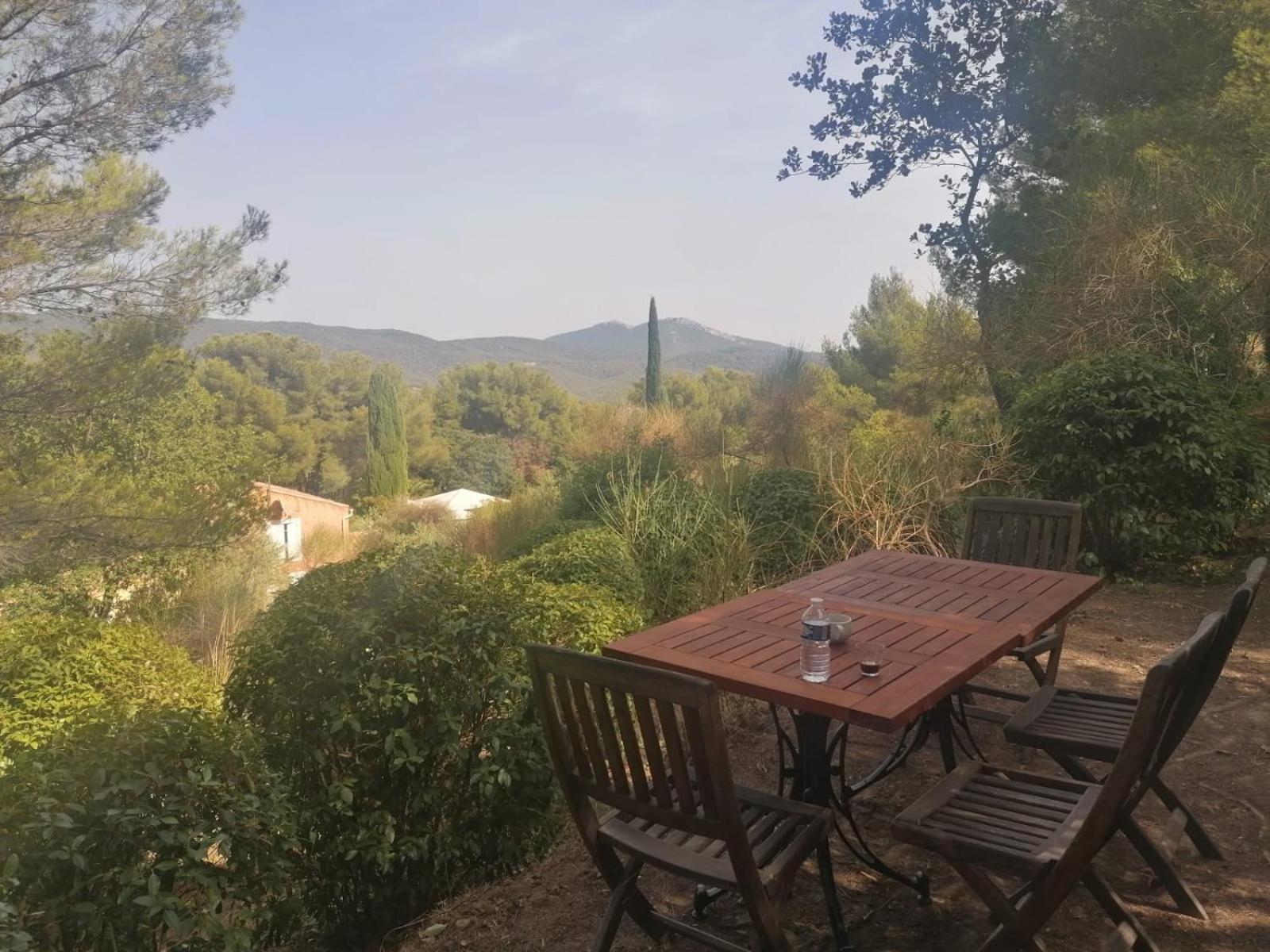 Mas Lei Bancau Bed & Breakfast Льо Бусе Екстериор снимка