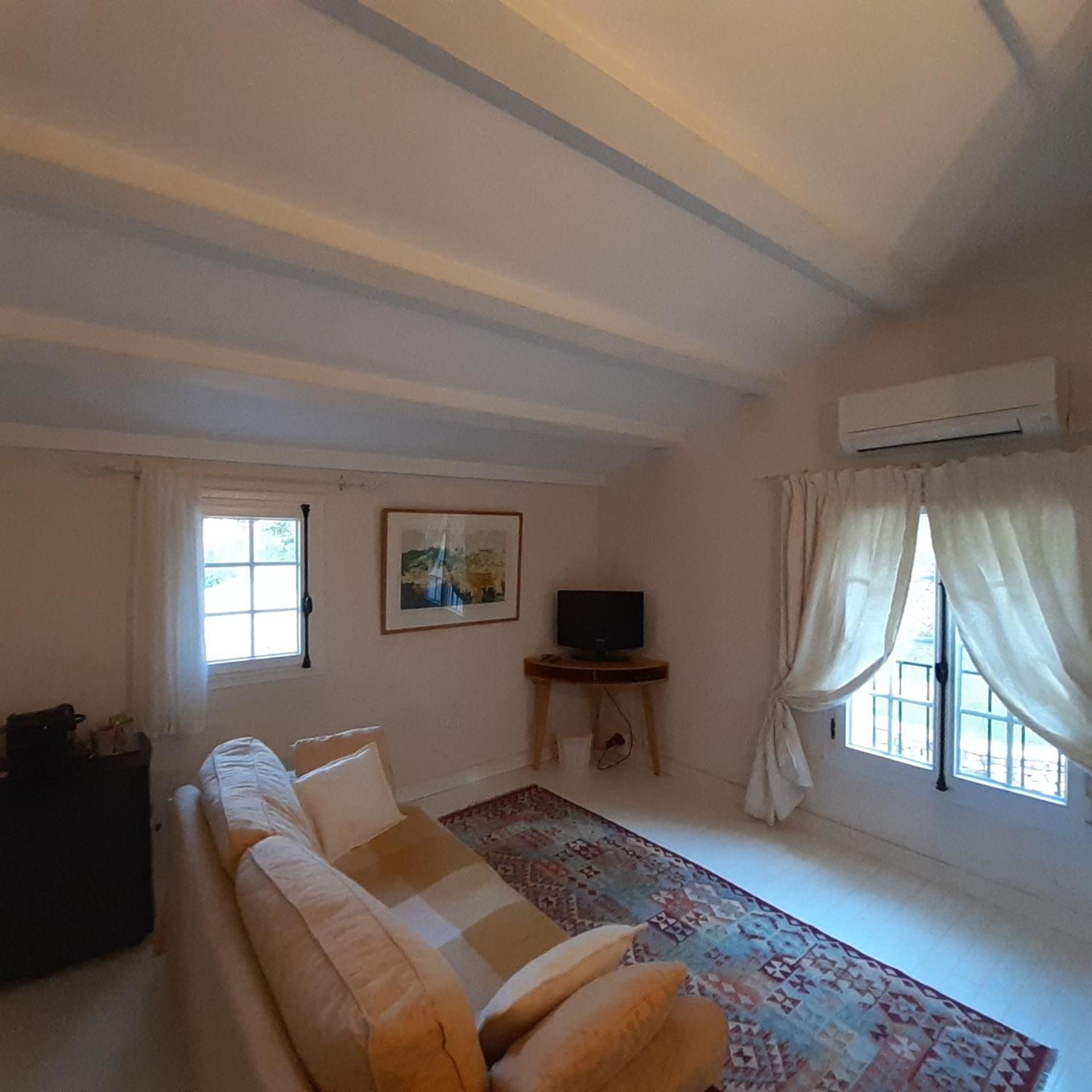 Mas Lei Bancau Bed & Breakfast Льо Бусе Екстериор снимка